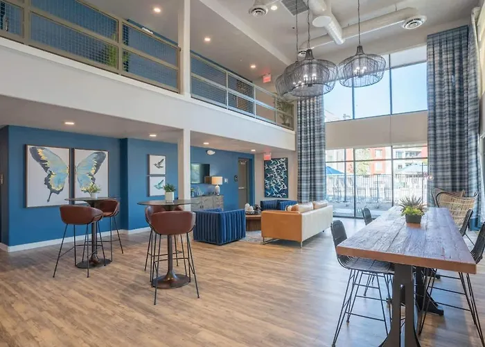 Prime Location With Balcony Pool Gym Wd Parking Apartment Tempe