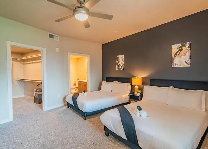 Prime Location With Balcony Pool Gym Wd Parking Apartment Tempe